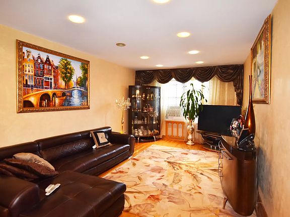 4th image of 2331 Ocean Ave APT 5C