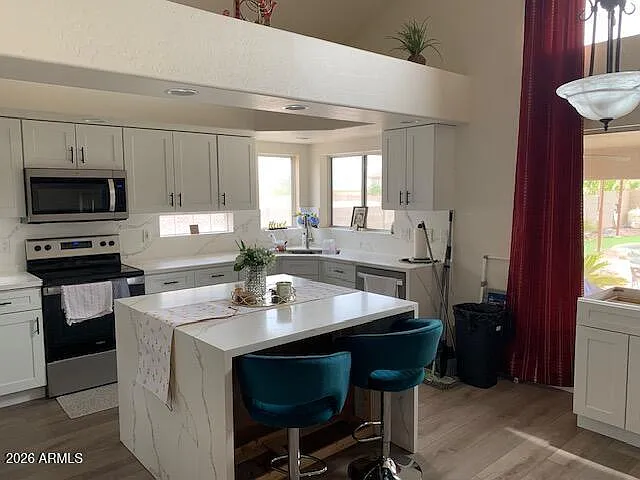 4 bed, 2.5 bath, 2287 sqft, $2,400 — Photo 4