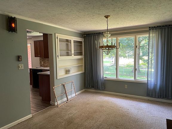 4th image of 2140 Sprucewood Dr