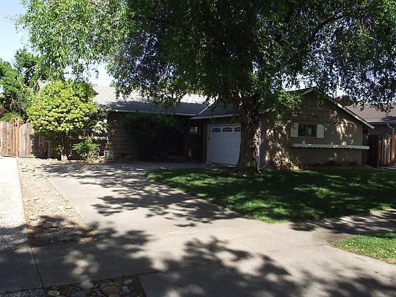 2nd image of 3634 Willowood Dr