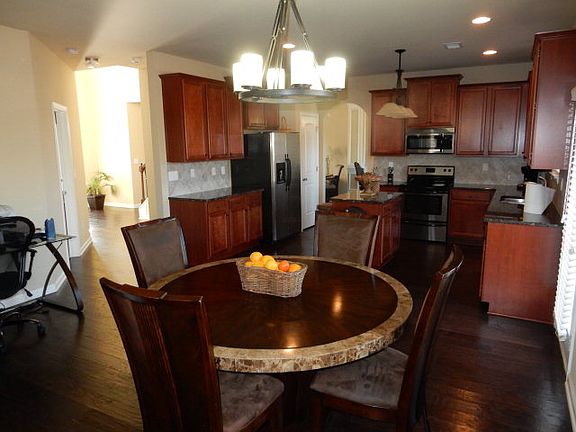 2nd image of 610 Yonto Dr