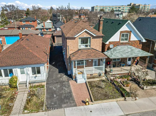 190 Belgravia Ave, Toronto, ON M6E 2M7