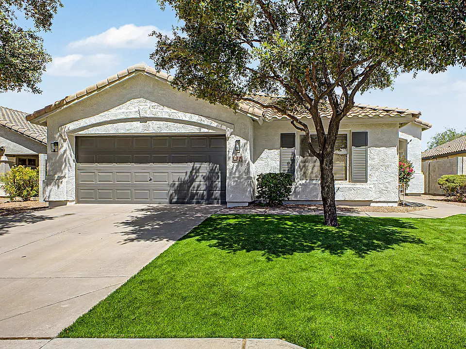 10202 E Juanita Ave