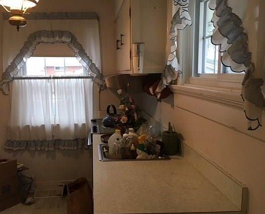 2nd image of 1225 Edward Dr