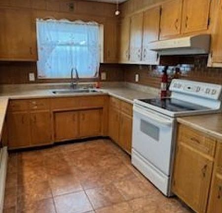 2nd image of 510 Helfin St