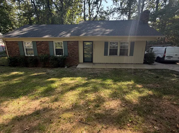 3301 Bristle Cone Rd, Greensboro, NC 27406