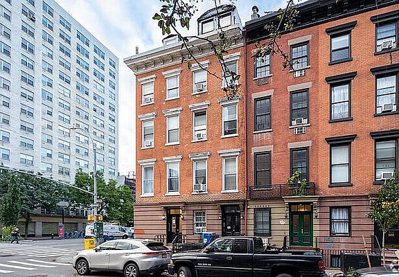 2nd image of 402 W 22nd St APT 3F