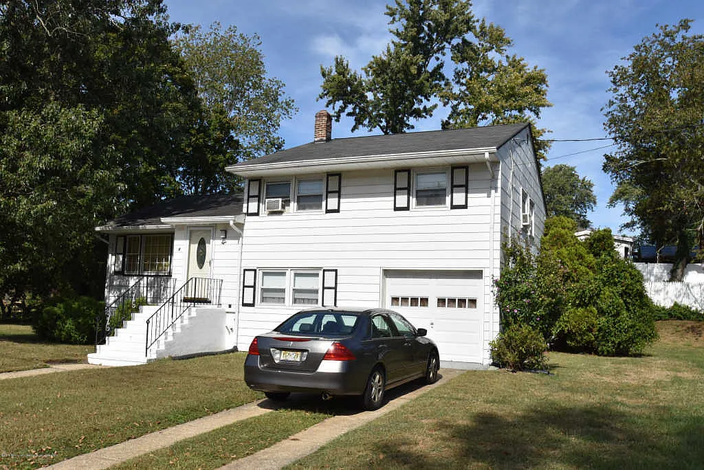 8 Hillview Dr photo 1