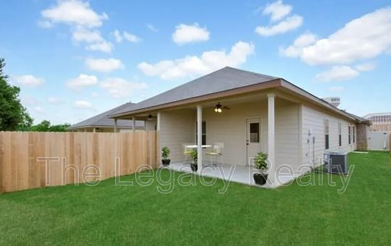 337 Emma Dr — Photo 11