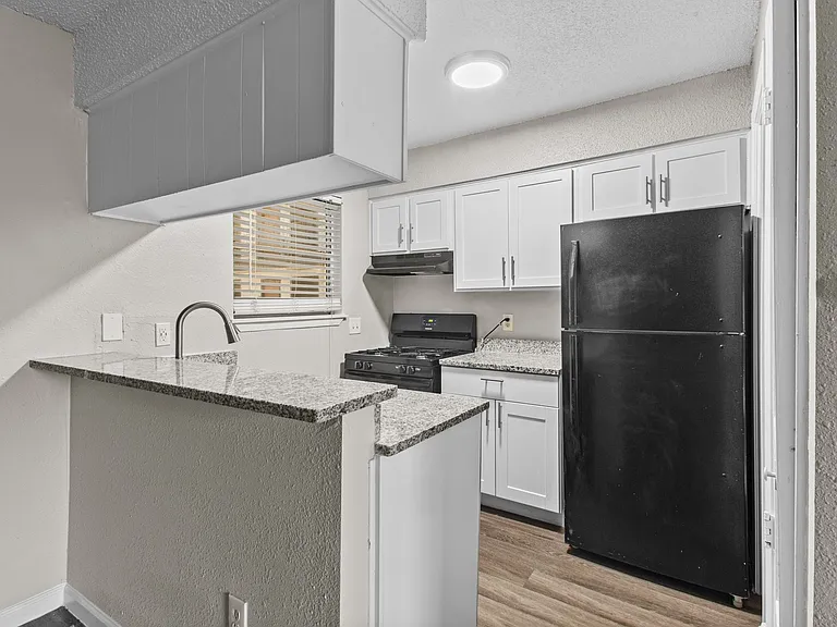 Flats at Berkman — Photo 11