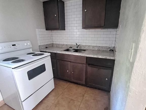 3rd image of 6905 NW 13th St APT 12E