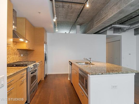4th image of 240 E Illinois St APT 1101