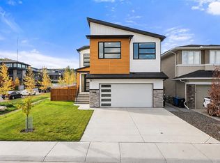 208 N Crestmont Dr SW, Calgary, AB T3B1G8