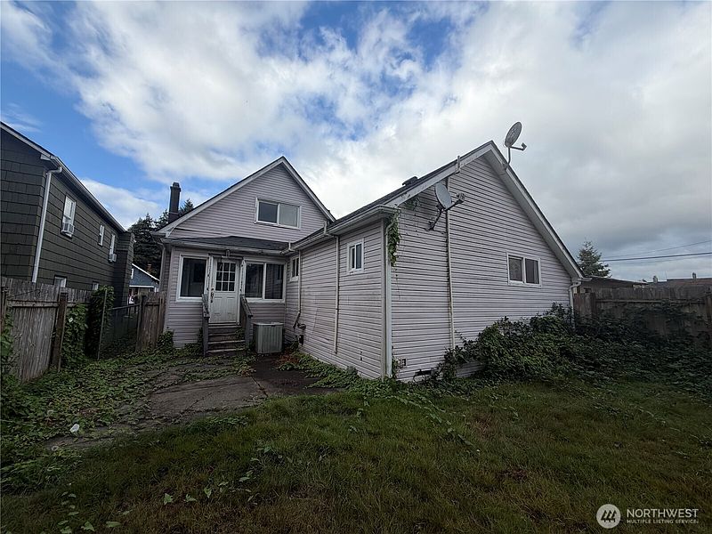 2nd image of 152 Karr Avenue