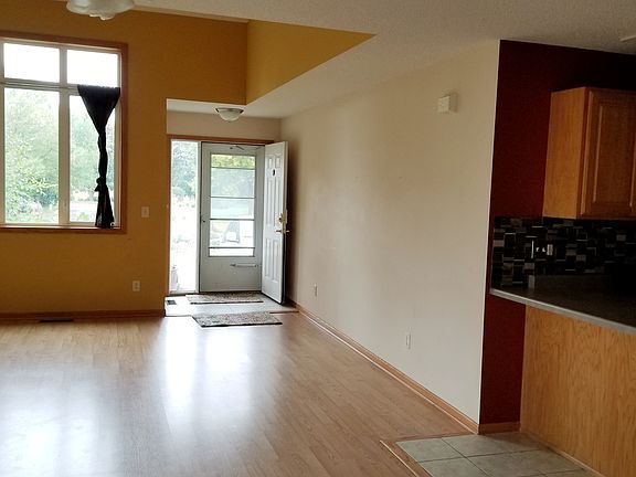 5th image of 1123 Wild Rose Ct