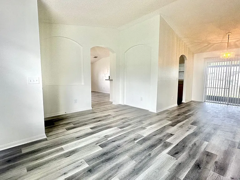 2871 Lockwood Blvd — Photo 7