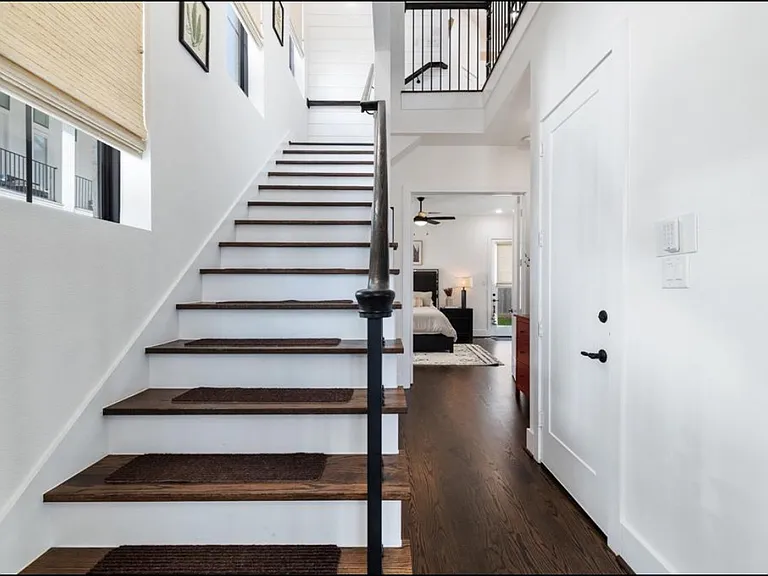5326 Chandler St — Photo 4