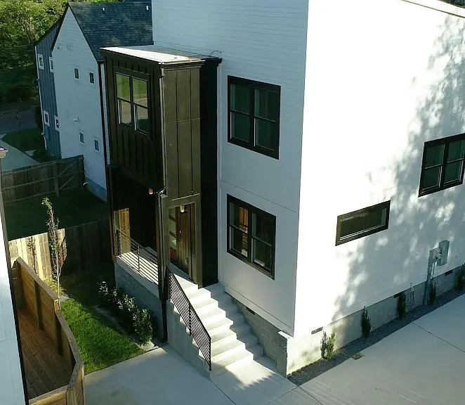 1103B Cecilia Ave — Photo 1