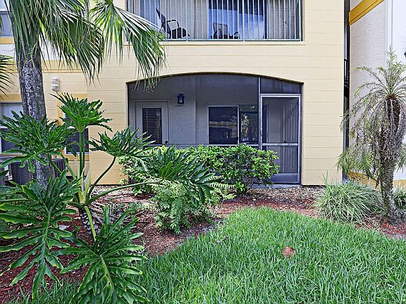3rd image of 11520-1007 Villa Grand