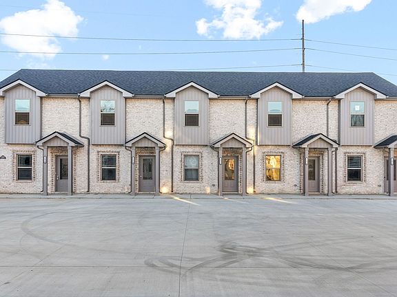 2nd image of 1201 Fort Campbell Blvd #2-C