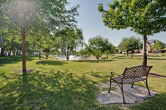1st image of 28 Misty Pond Dr