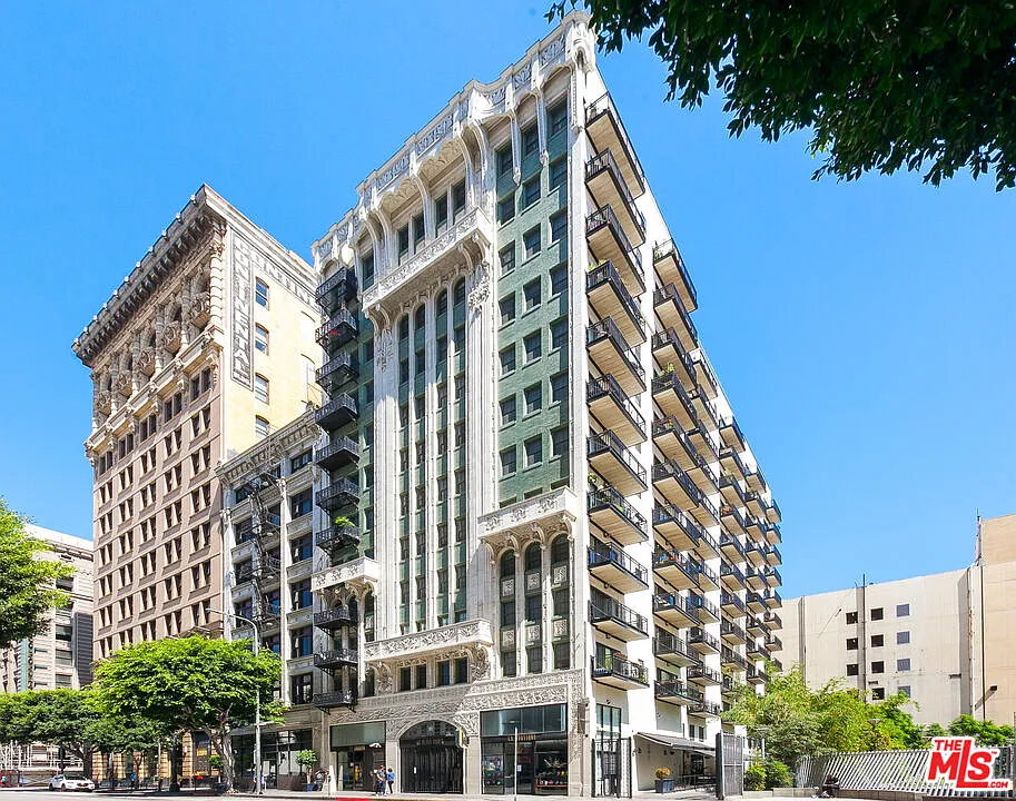 Building Photo - 416 S Spring St #608