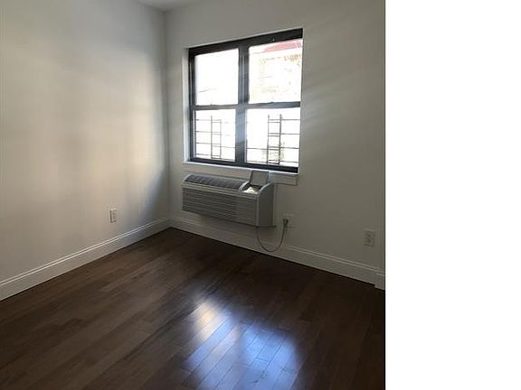3rd image of 2720 Claflin Ave #1A