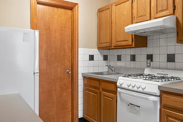 Rented by Peter Meskouris LREB | media 13