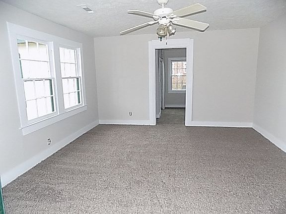 4th image of 5066 Horseshoe Cir