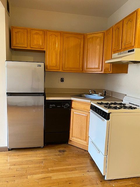 1st image of 283 5th Ave APT 3