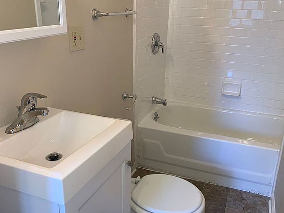 5th image of 829 E Clarke St #1R