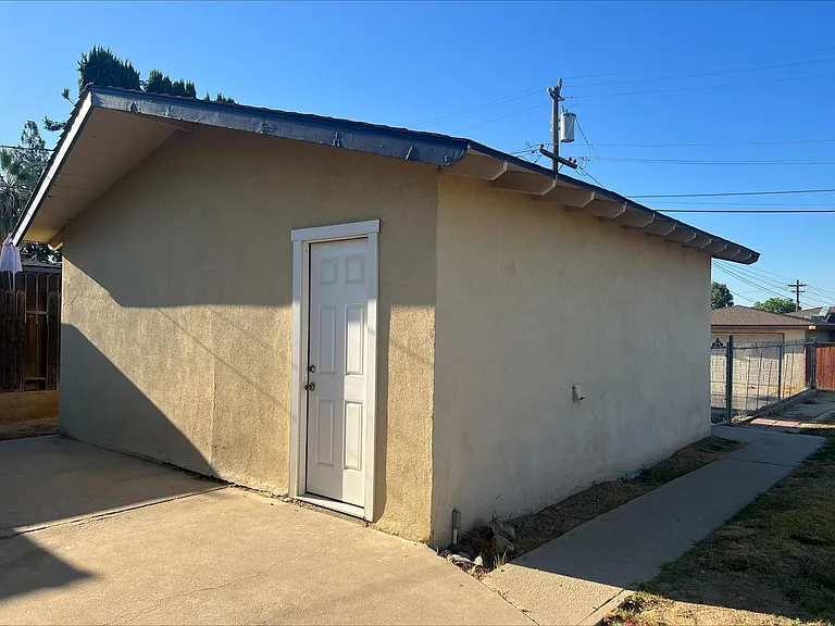 4013 University Ave — Photo 5