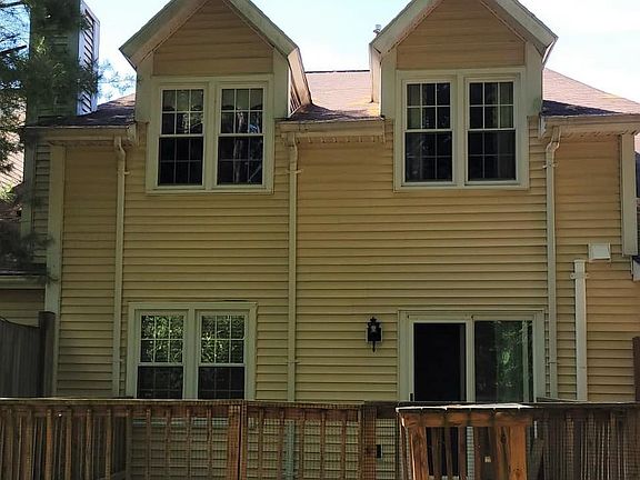 2nd image of 4057 CHAUCER Place