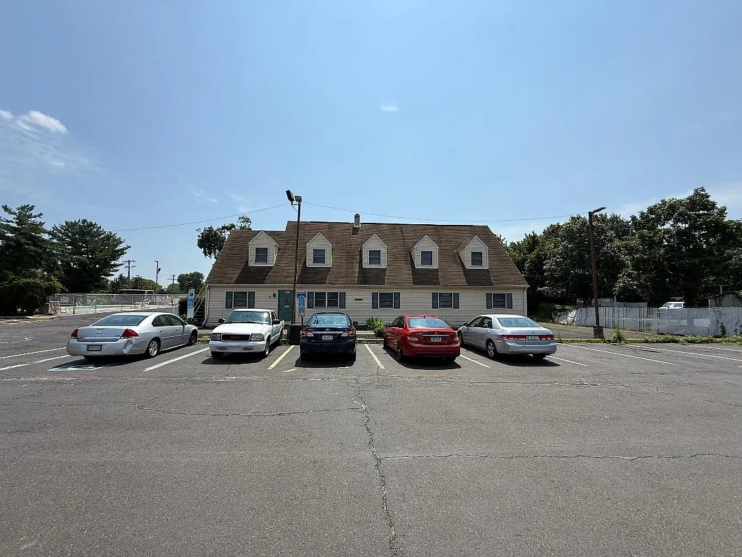 Building Photo - 2777 Lincoln Hwy