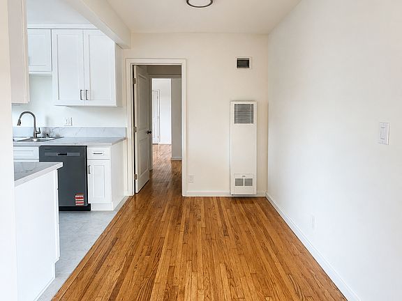 5th image of 3375 Manning Ave APT 10