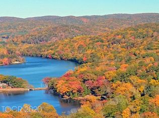 37 Nursery Rd, Tuxedo Park, NY 10987