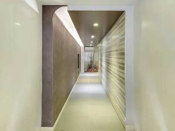 114 East 40th Street image 1 of 14