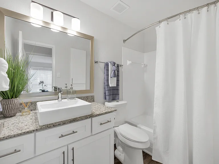 The Burke Apartments — Photo 29