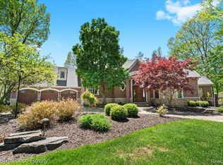4563 Haverhill Ct, Commerce Township, MI 48382