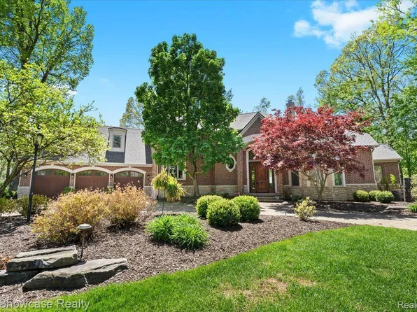 4563 Haverhill Ct, Commerce Township, MI 48382