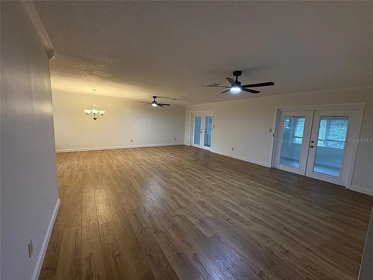4824 Gallant Ln — Photo 12