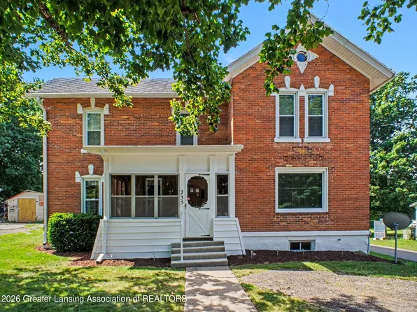 235 W 1st St, Vermontville, MI 49096
