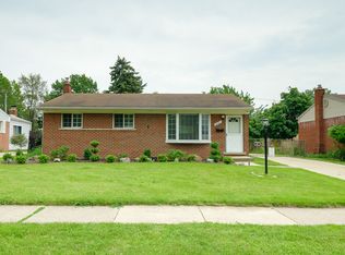 31101 Maplewood St, Garden City, MI 48135