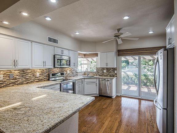 4th image of 2322 S Rogers Cir Unit 30