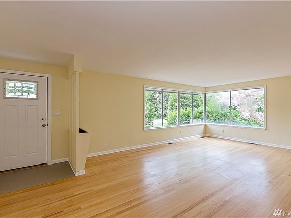 2nd image of 1528 Kitsap Dr