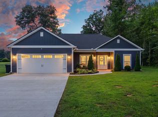 1502 Woosley Rd, Tullahoma, TN 37388