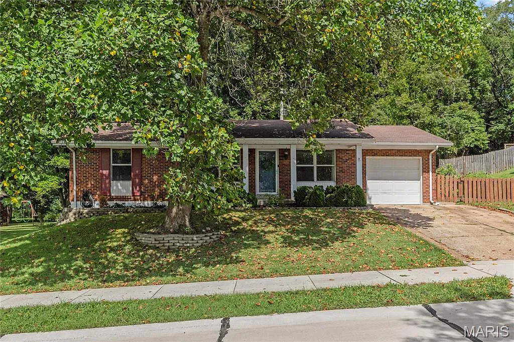 3 bed, 1.5 bath, 1482 sqft, $2,495 — Photo 1
