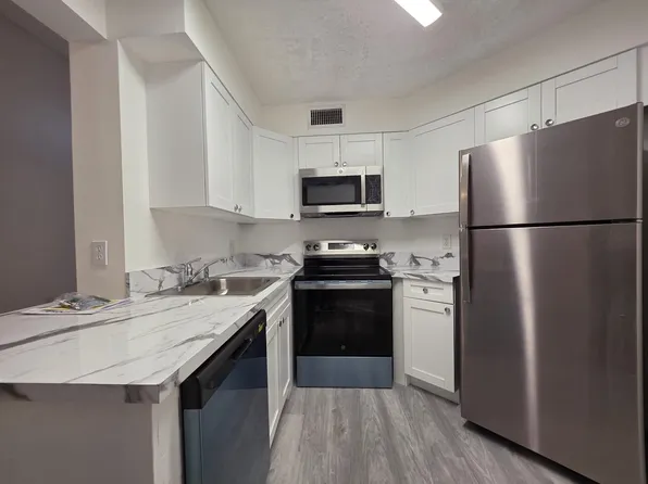210 Lake Pointe Dr APT 304, Fort Lauderdale, FL 33309