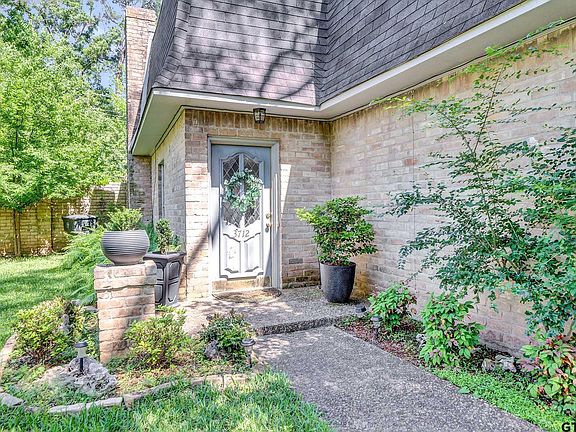 3rd image of 3712 & 3714 Colony Park Dr