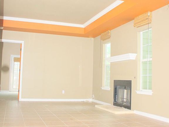 4th image of 405 Kenniston Dr #B